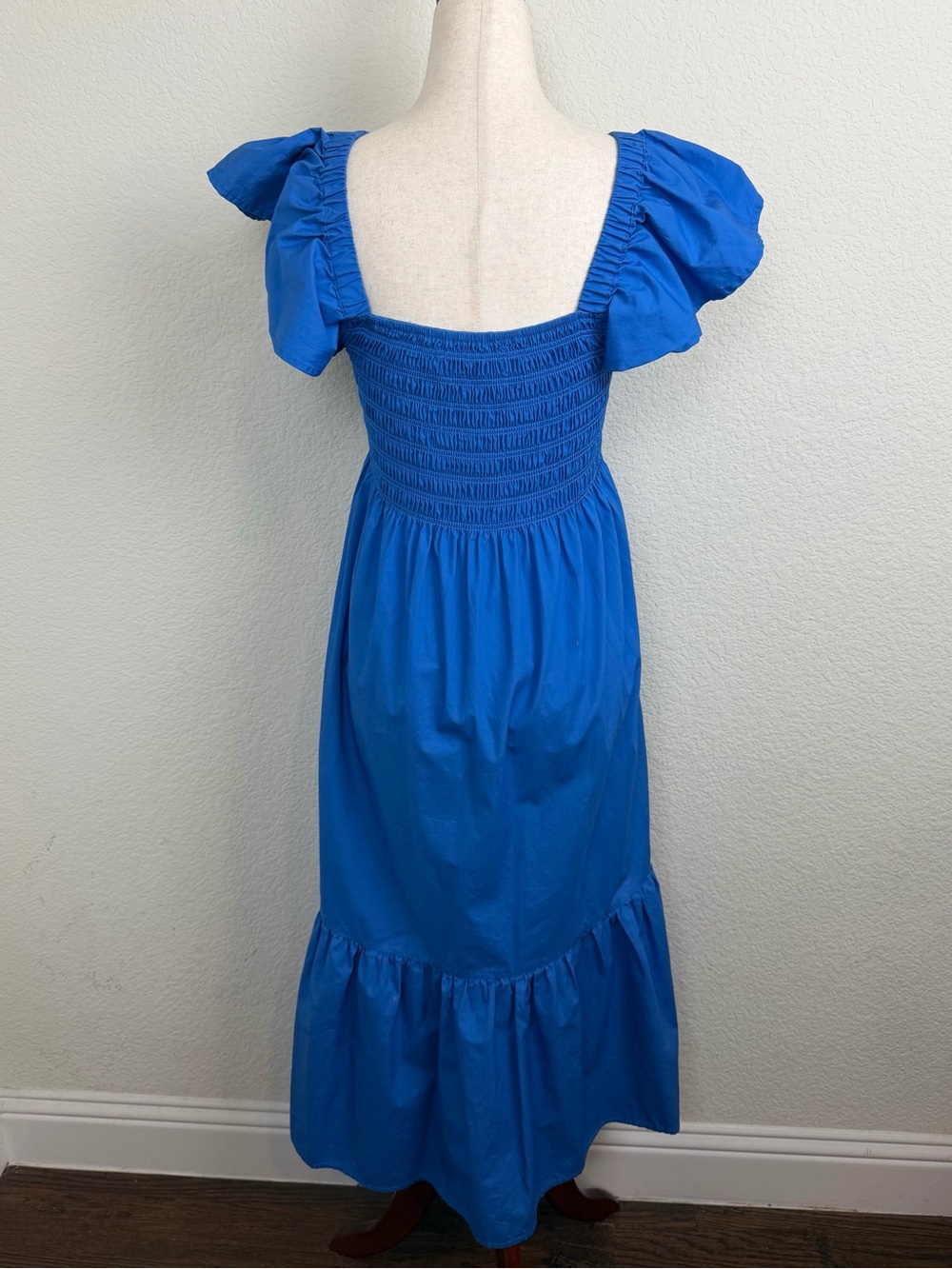 o.p.t. Tuscany Womens Cobalt Blue Smocked Ruffle Midi Dress
Tiered Skirt Small - Picture 9 of 13